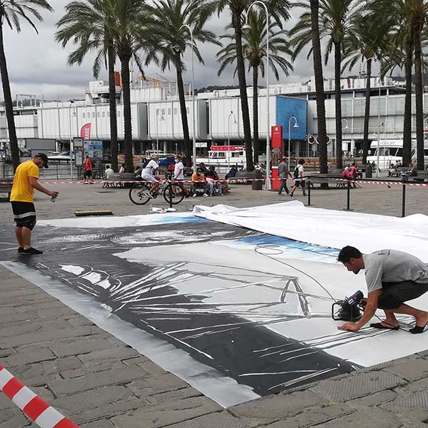 Serrature Con Cartello Di Venda Dietro La Finestra Di Vetro Negozi Nel Centro Commerciale Image168671210 - Foto 7